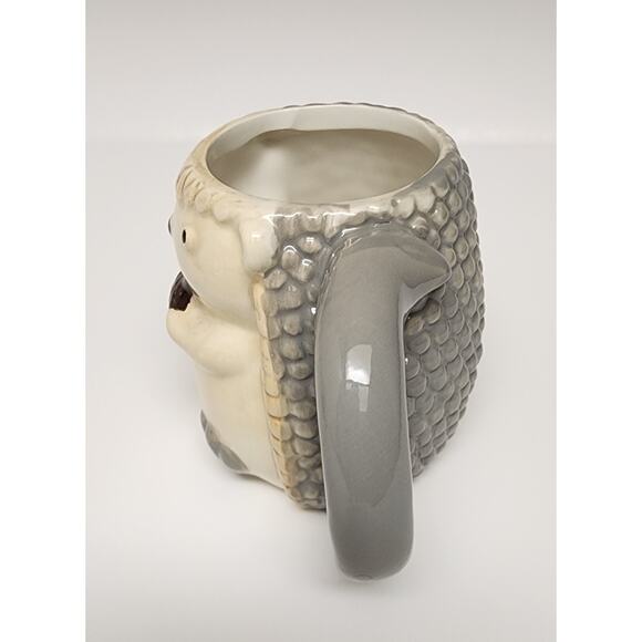 3D Porcupine 6 Coffee Mugs 16 oz /Tea Cup Hand Painted Gray Beige Stoneware New - Picture 7 of 11